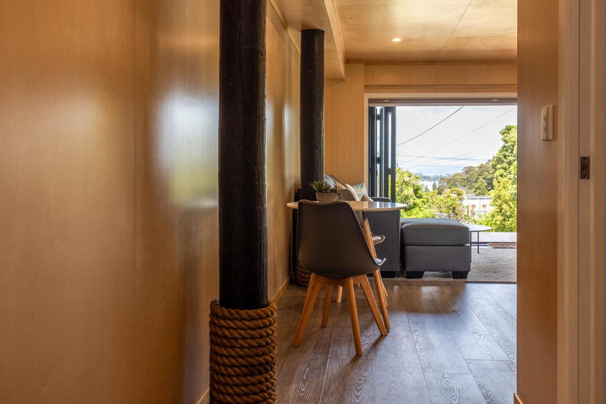 Church Bay Views - Stay Waiheke Oneroa ภายนอก รูปภาพ