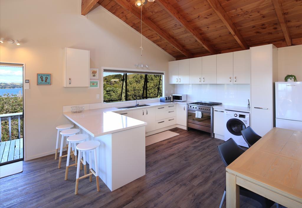 Church Bay Views - Stay Waiheke Oneroa ภายนอก รูปภาพ